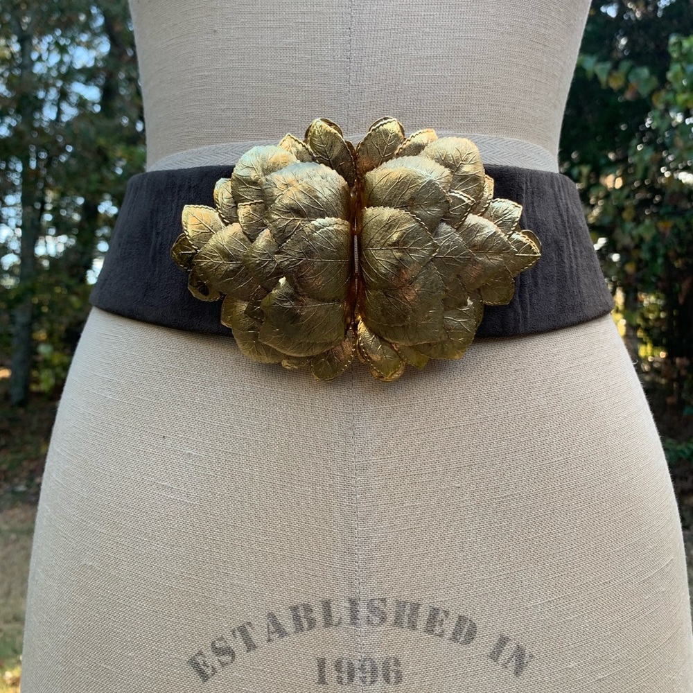 Vintage Leather/Suede & Brass Leaf Belt - Picture 7 of 16
